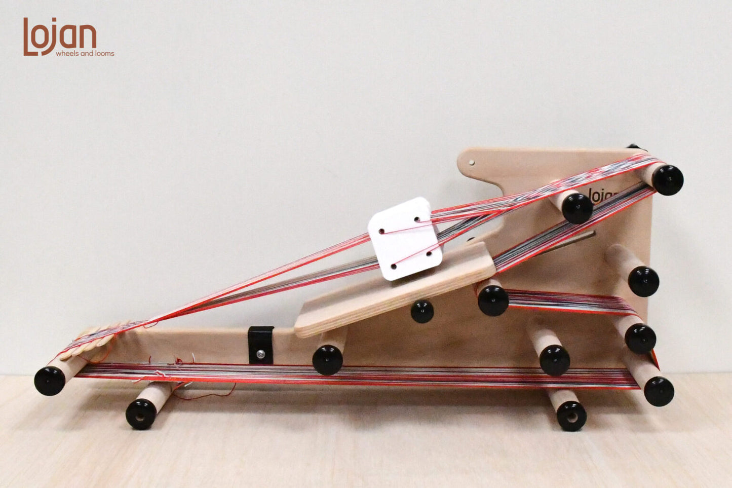 Lojan - Planche pour tissage aux cartes